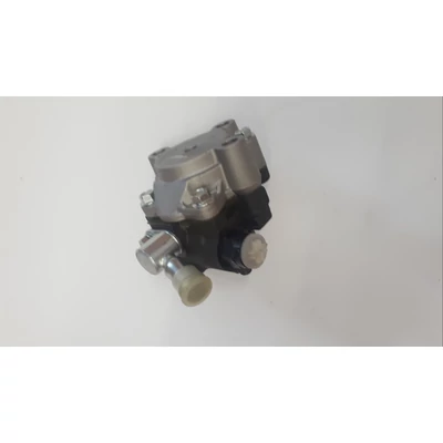 Toyota Hilux 1997-2005 Kormányszervó szivattyú  44320-35530